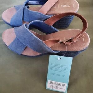 TOMS Women's Blue and Tan Wedge Sandals